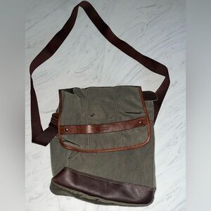 Ellington messenger crossbody bag purse canvas zip pocket book brown green